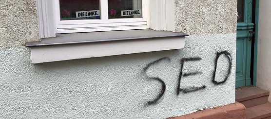 Fassade beschmiert (Foto: LINKE)