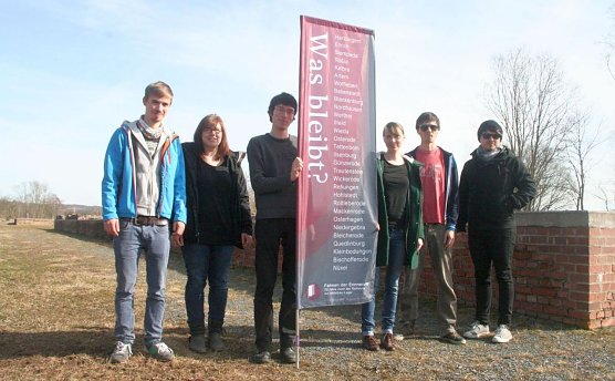 Das Projekt der Jugend f&uuml;r Dora - die Fahnen der Erinnerung - gehen in die n&auml;chste Runde (Foto: Jugend f&uuml;r Dora)