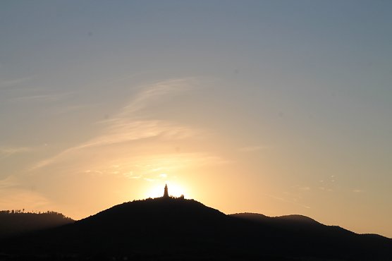 Spannende Astro-Nacht am Kyffhäuser-Denkmal (Foto: Heiko Kolbe) Spannende Astro-Nacht am Kyffhäuser-Denkmal (Foto: Heiko Kolbe)