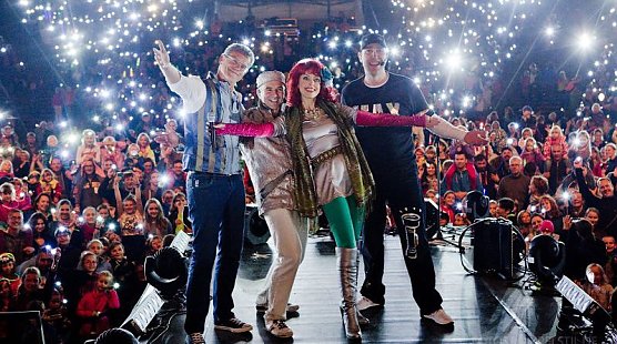 Taschenlampenkonzert (Foto: Agentur)