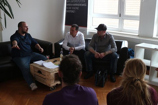 Andreas in der Au, Mario Melle und Sven Ehrhardt sprachen &uuml;ber das Scheitern als kreative K&ouml;pfe und wie man wieder aufsteht (Foto: Angelo Glashagel)