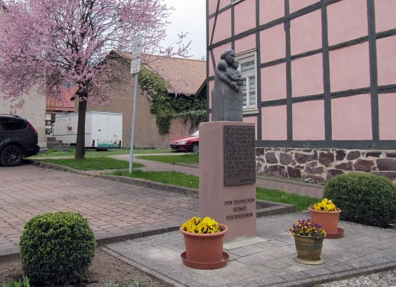 Manhmal in Niedersachwerfen (Foto: Sandra Witzel) Manhmal in Niedersachwerfen (Foto: Sandra Witzel)