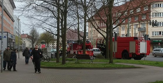 Feuerwehreinsatz in der T&ouml;pferstra&szlig;e (Foto: Peter Blei)