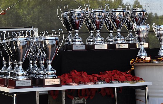Die Pokale warten (Foto: privat)