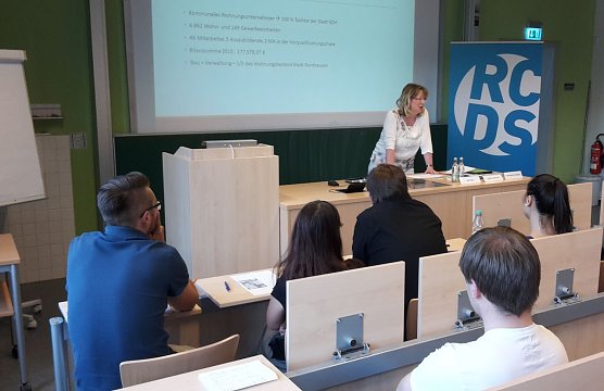 Studenten luden ein (Foto: Johann Reinhardt)