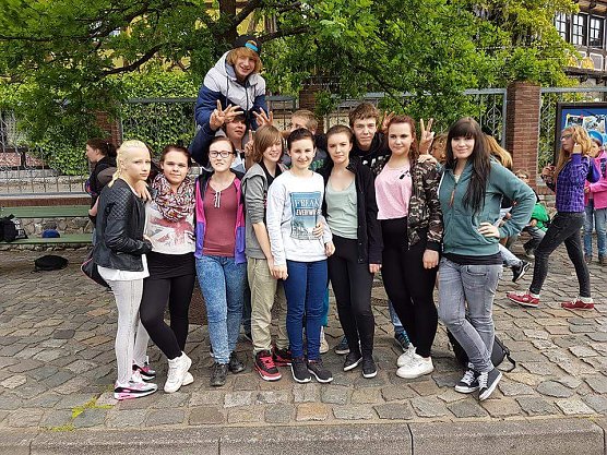 Ausflug nach Soltau - die Sch&uuml;lerInnen der Oberschule Ellrich (Foto: Manuela Dilbins)