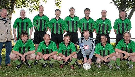 Alte Herren waren erfolgreich (Foto: Enrico Kusserow) Alte Herren waren erfolgreich (Foto: Enrico Kusserow)