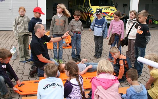 Besuch beim Rettungsdienst (Foto: nnz)