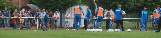Vorbereitung auf das Vorbereitungsspiel (Foto: nnz)