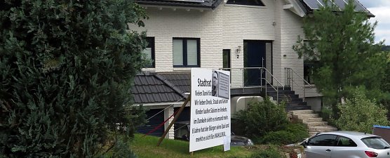 Ver&auml;nderungen nur am Schild (Foto: nnz)