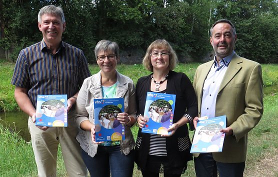 Von links: T&ouml;lle, Walzel, H&ouml;kelmann und Hoche-Arbeiter (Foto: nnz)