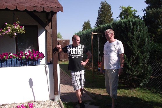 Spartenvorsitzender Gerd Hegemann (r.)im Gespr&auml;ch mit  Steven B&ouml;ning. (Foto: Kurt Frank)