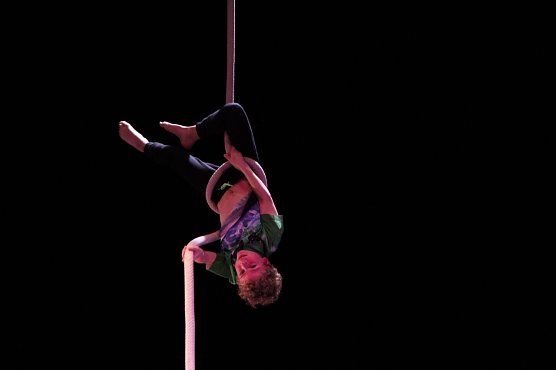 Man muss sich nur trauen - Luftartistik a la Zappelini (Foto: Angelo Glashagel)