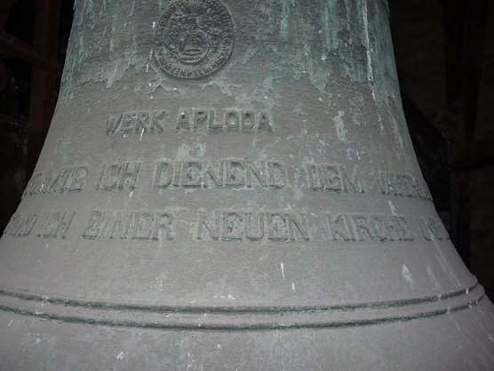 Glocke Johannes der Täufer (Foto: Karl-Heinz Herrmann) Glocke Johannes der Täufer (Foto: Karl-Heinz Herrmann)