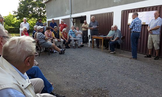 Garagengemeinschaft am Stresemannring: Sorgen und Probleme angesprochen (Foto: nnz)