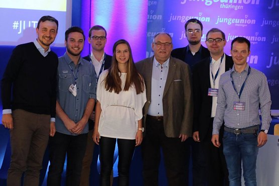 v.l.n.r. Paul Zimiak,Johannes Basse,Steffen Schönrock,Carolin Gerbothe,Egon Primas, Manuel Klabschuss, Chris Schröder, Stefan Gruhner (Foto: Junge Union Nordhausen)