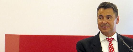 Herzlichen Gl&uuml;ckwunsch zum 60. (Foto: nnz)