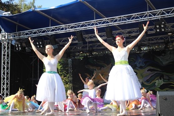 Ballettm&auml;rchen zum Theaterfest - die Eleven des Tanzstudio Radeva zeigten ihr K&ouml;nnen (Foto: Dimitar Radev)