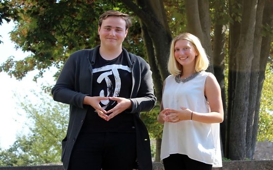 Sch&uuml;lersprecher der Petersbergschule  - Franz Freudenberg und Nancy Nicole Thorhauer.  (Foto: FotoCo)