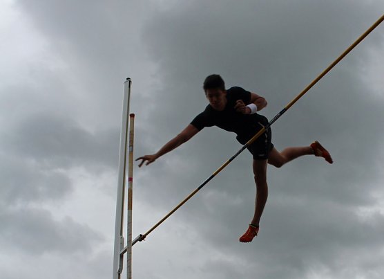 Nordh&auml;user Herbst-Stabhochsprung (Foto: Uwe Tittel)