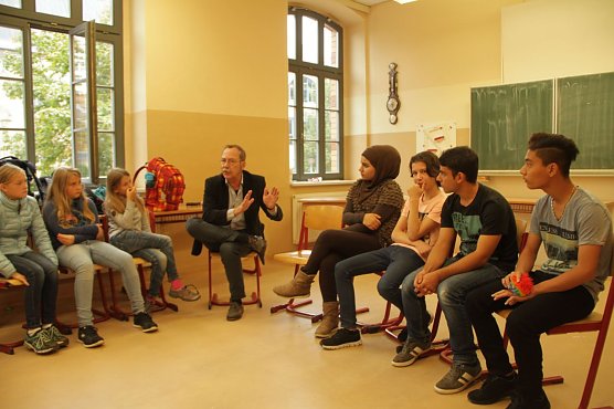 Besuch am Humboldt-Gymnasium (Foto: Angelo Glashagel) Besuch am Humboldt-Gymnasium (Foto: Angelo Glashagel)