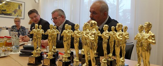 Die etwas andere Ehrung (Foto: nnz)