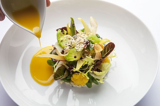 Kreation von Andreas Krolik (Foto: Lafleur Frankfurt/Main) Kreation von Andreas Krolik (Foto: Lafleur Frankfurt/Main)