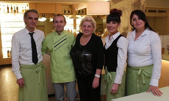 Das Team der Altstadt-Taverne (Foto: nnz)
