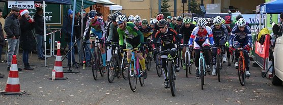 Adventscross im Gehege (Foto: Peter Blei)