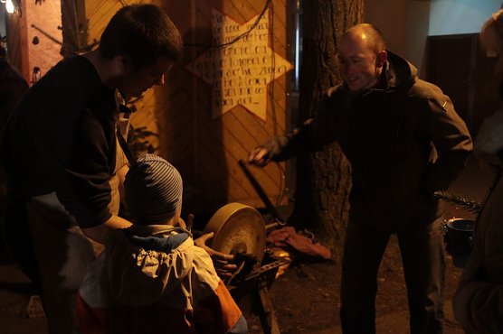 Handwerker-Weihnachtsmarkt vor der Blasii-Kirche (Foto: Angelo Glashagel) Handwerker-Weihnachtsmarkt vor der Blasii-Kirche (Foto: Angelo Glashagel)