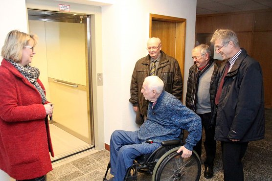 Besichtigt (Foto: P. Grabe, Pressestelle Rathaus)