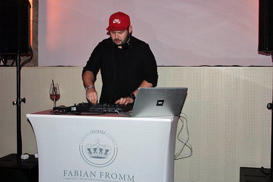 Sehr gut besuchte Party wurde zum Erfolg (Foto: Karl-Heinz Herrmann)