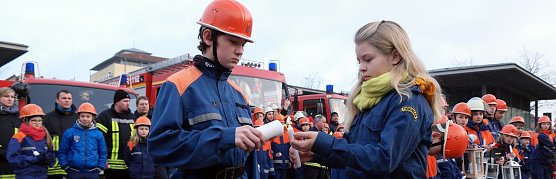 Friedenslicht wird verteilt (Foto: nnz)