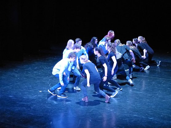  Im St&uuml;ckwerk gibt es erste Ausschnitte aus den Produktionen des Theaterjugendclubs; hier: Romeo und Julia von 2016 (Foto: Sissy Rabe)