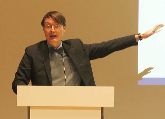 Der Mann mit der Fliege (Foto: nnz)