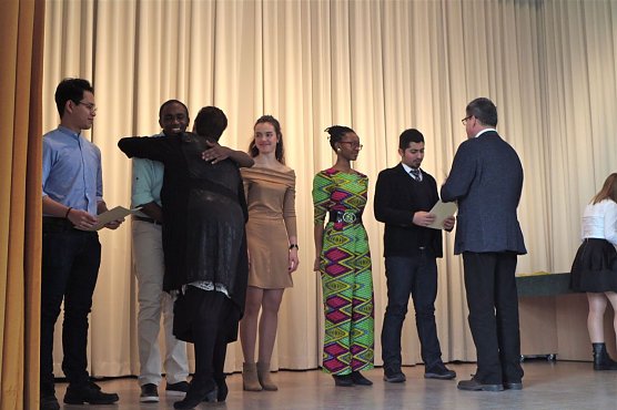 Zeugnisvergabe am Nordhäuser Studienkolleg (Foto: Angelo Glashagel) Zeugnisvergabe am Nordhäuser Studienkolleg (Foto: Angelo Glashagel)