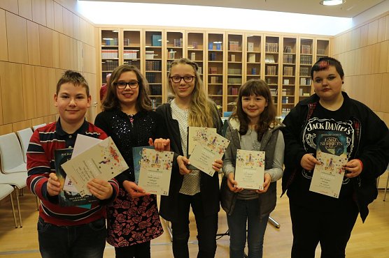 Die besten Vorleser im Kreis - Sebsatian, Hannah, Emma, Kiara und Aline (Foto: Angelo Glashagel) Die besten Vorleser im Kreis - Sebsatian, Hannah, Emma, Kiara und Aline (Foto: Angelo Glashagel)