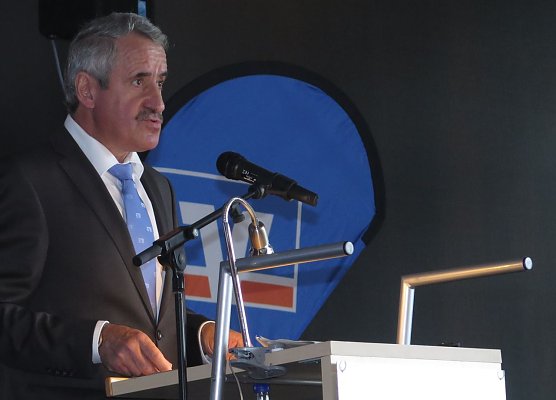 Harald Habermann begr&uuml;&szlig;te die G&auml;ste (Foto: nnz)