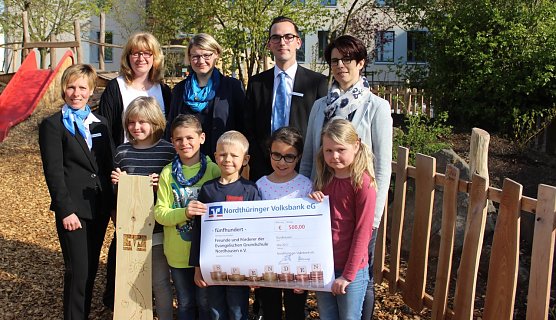 Jetzt sind alle Latten am Zaun (Foto: privat)