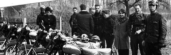 Der Nordh&auml;user Jawa Club vor rund 60 Jahren (Foto: Hubert W. Rein)