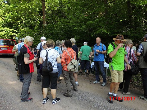 seniorenwandern (Foto: ksb)