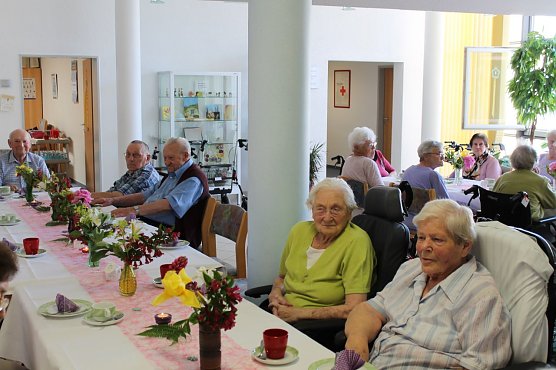 Pfingstfest im DRK Pflegeheim Heringen (Foto: Doreen K&uuml;hrt)
