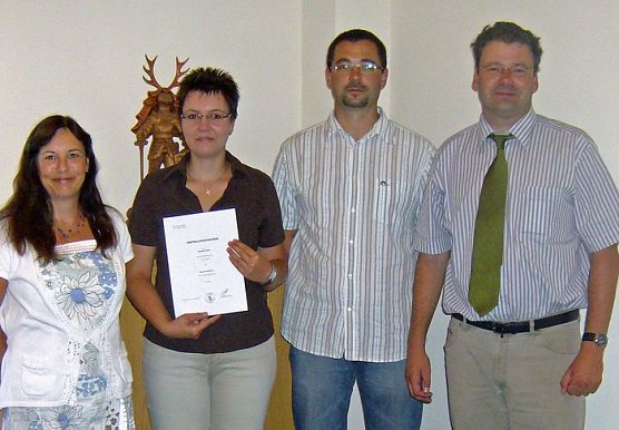 Die Neuen und der B&uuml;rgermeister (Foto: Stadtverwaltung)