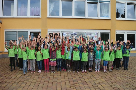 Die Kinder der Montessori-Grundschule konnte ihren Titel als schnellste Grundschule des Kreises verteidigen (Foto: Angelo Glashagel)