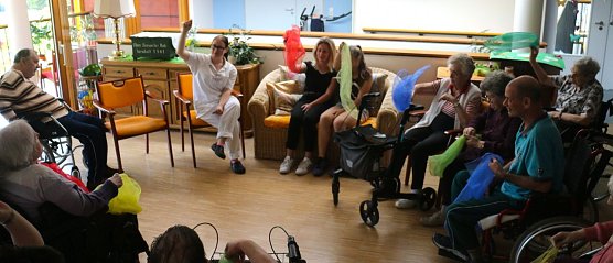 Bei 36 Einrichtungen konnten heute Sch&uuml;lerinnen und Sch&uuml;ler Ehrenamtliches Arbeiten kennen lernen (Foto: Angelo Glashagel)