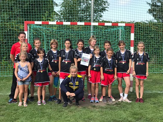 Die Handballhexen weiter auf Erfolgskurs (Foto: Claudia Mok)