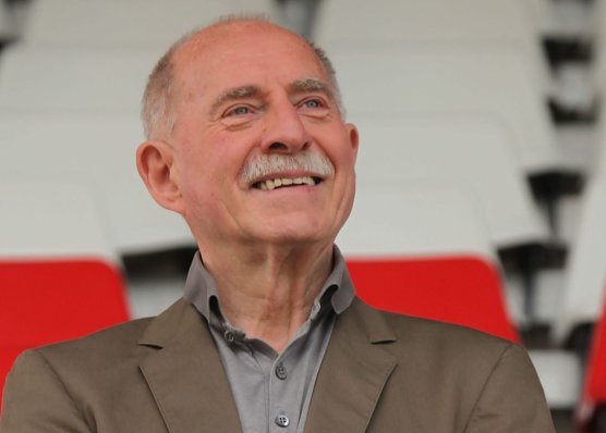 Reportage von Hansch beim 3:2 von Schalke gegen Bayern M&uuml;nchen in der Bundesliga-Saison 2000/2001 (Foto: Agentur)