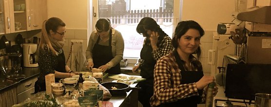 Gemeinsam im Alltag lernen - das ist die Arbeit der Integrationslotsen (Foto: Schrankenlos e.V.)