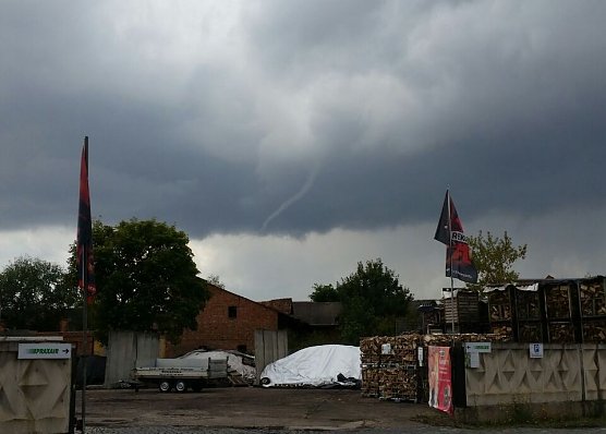 Tornado beobachtet (Foto: F. Tabbat)