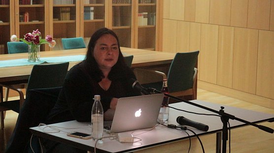 Katharina K&ouml;nig-Preuss referierte im B&uuml;rgerhaus zu rechten Strukturen in Th&uuml;ringen (Foto: Angelo Glashagel)
